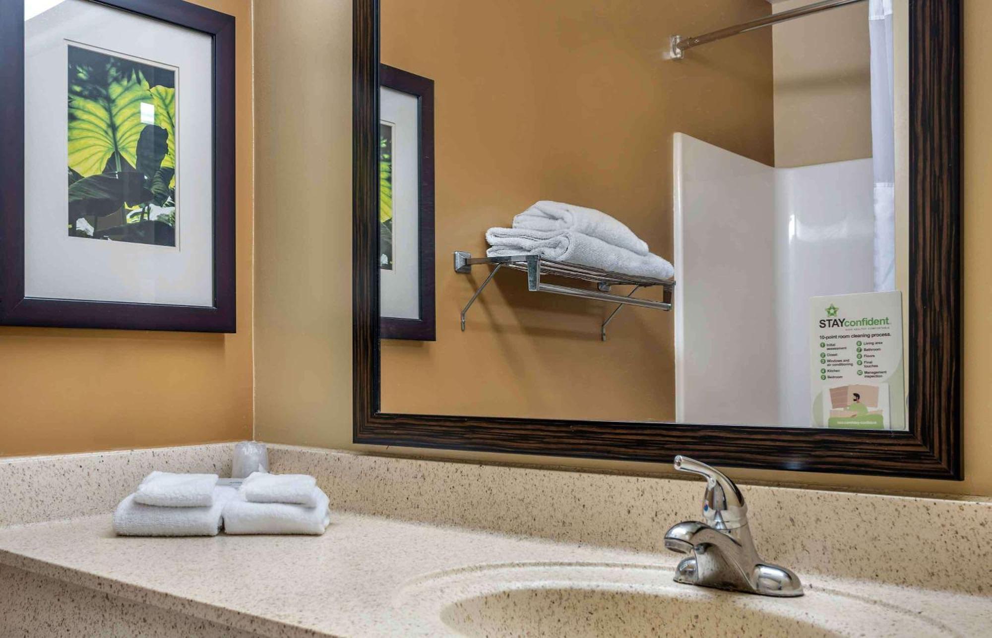 Extended Stay America Suites - Kansas City - Airport Dış mekan fotoğraf
