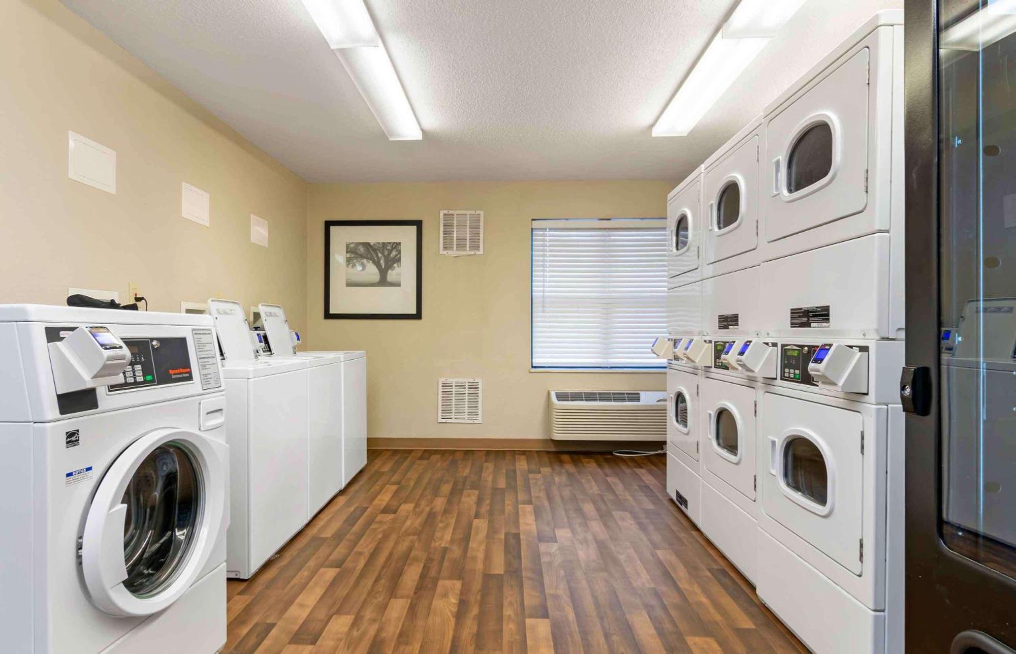 Extended Stay America Suites - Kansas City - Airport Dış mekan fotoğraf