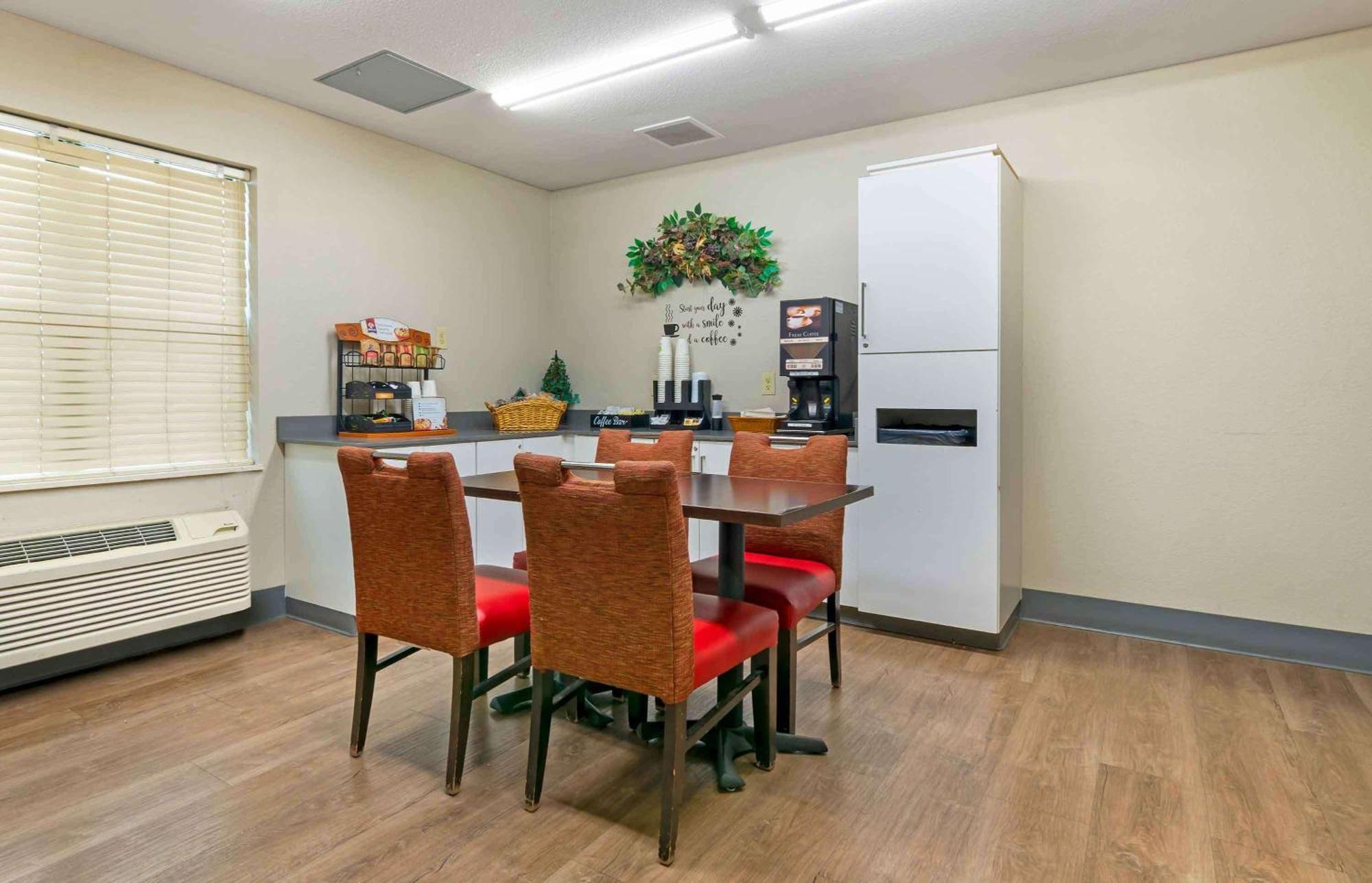 Extended Stay America Suites - Kansas City - Airport Dış mekan fotoğraf